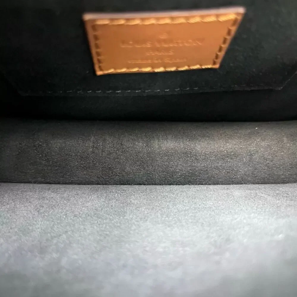 Louis Vuitton Women Pre-Loved Bag Very Good Condition